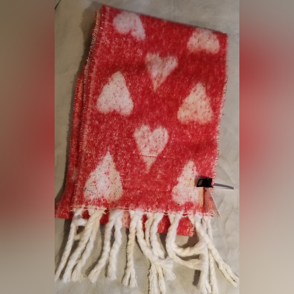 Victoria's Secret scarf/wrap, red/white, heart theme.